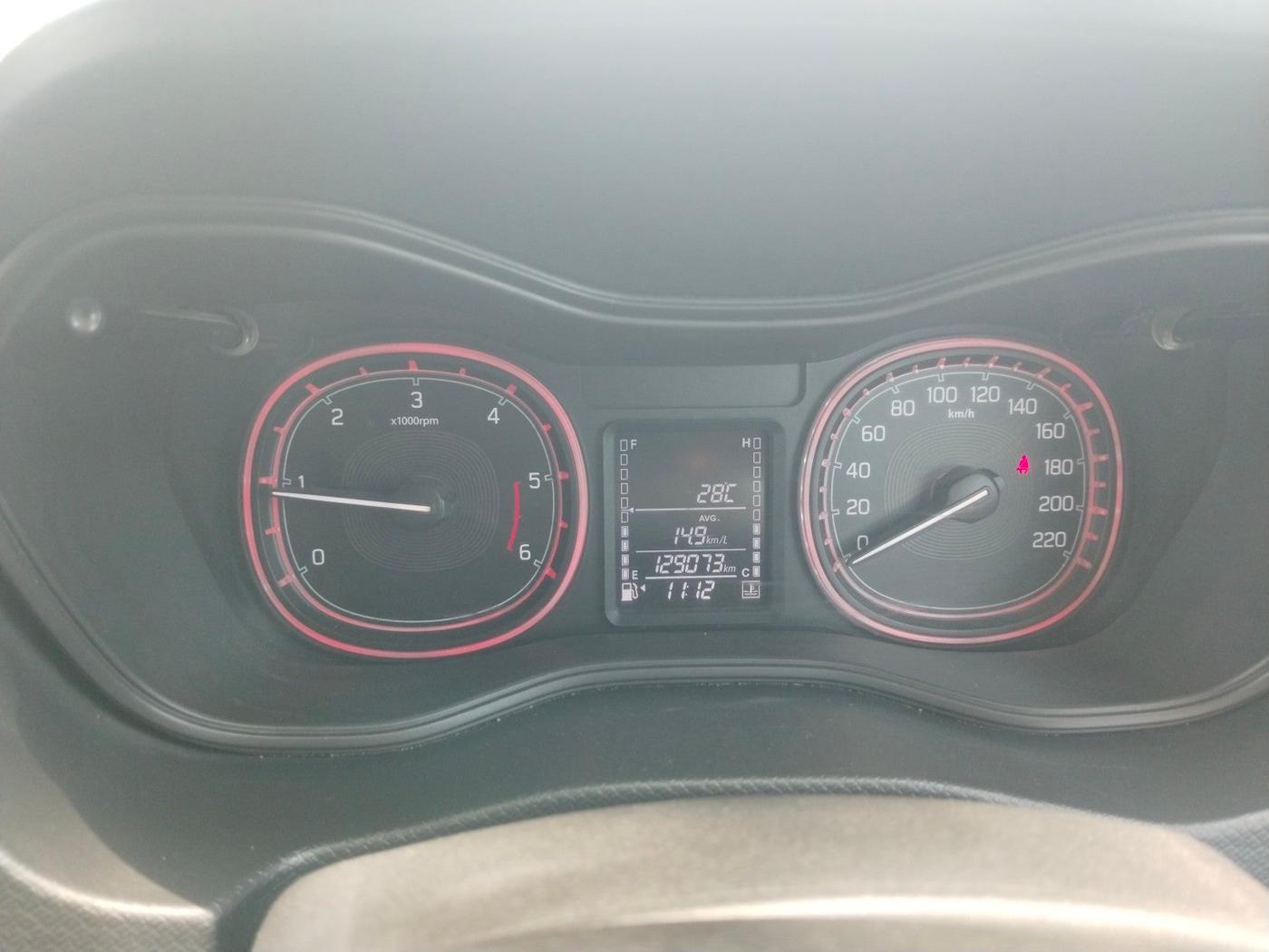 2017 Maruti Vitara Brezza ZDI PLUS, Diesel, Manual, 1,29,076 km, interior