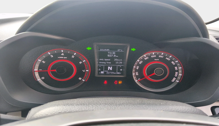 2019 Mahindra XUV300 W8 1.2 PETROL, Petrol, Manual, 32,739 km, interior