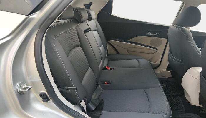 2019 Mahindra XUV300 W8 1.2 PETROL, Petrol, Manual, 32,739 km, interior