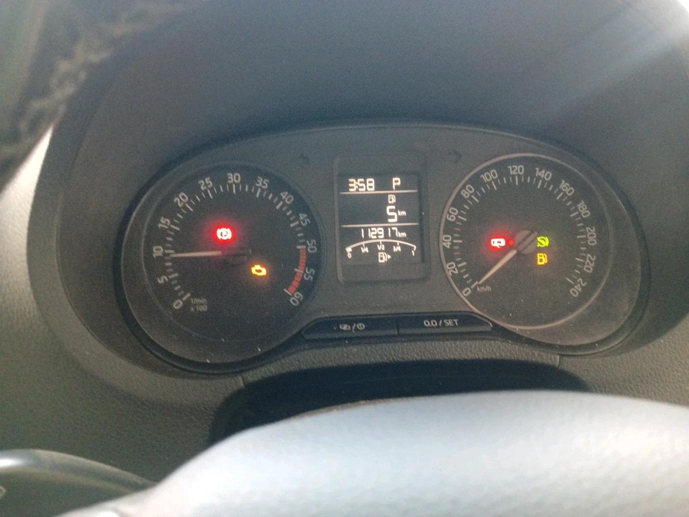 2017 Skoda Rapid AMBITION 1.5 TDI AT, Diesel, Automatic, 1,12,918 km, interior
