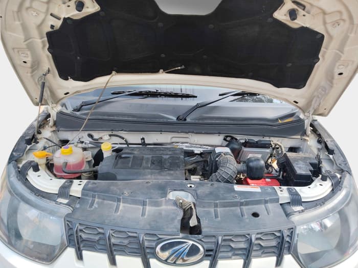 2018 Mahindra KUV 100 NXT K4+ P 6 STR, Petrol, Manual, 31,998 km, exterior