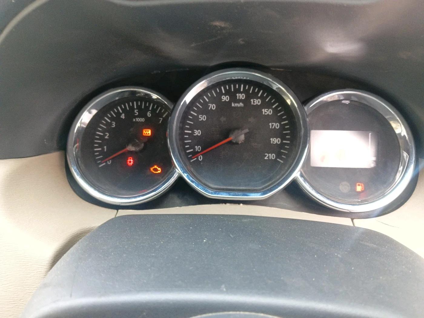 2016 Nissan Terrano XL D PLUS, Diesel, Manual, 1,36,819 km, interior