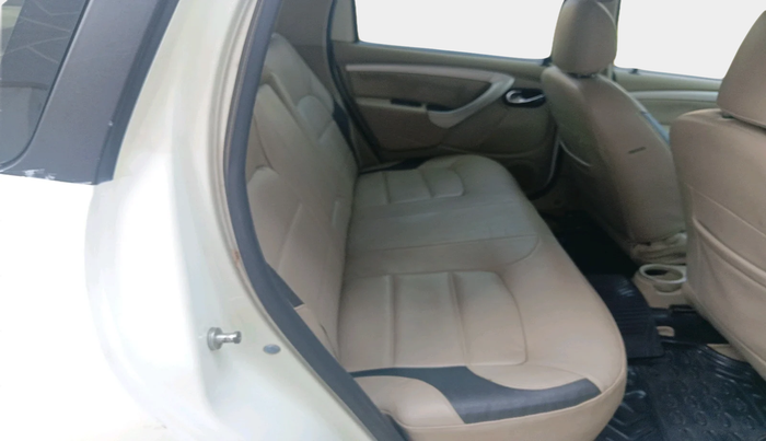 2016 Nissan Terrano XL D PLUS, Diesel, Manual, 1,36,819 km, interior