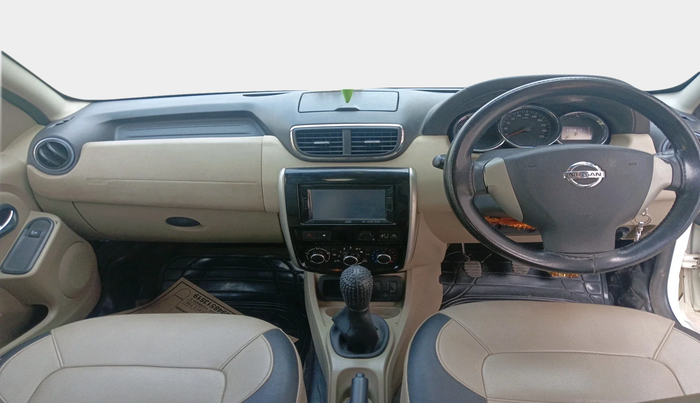 2016 Nissan Terrano XL D PLUS, Diesel, Manual, 1,36,819 km, interior