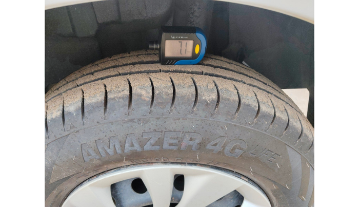 2018 Maruti Swift VDI, Diesel, Manual, 72,482 km, tyre