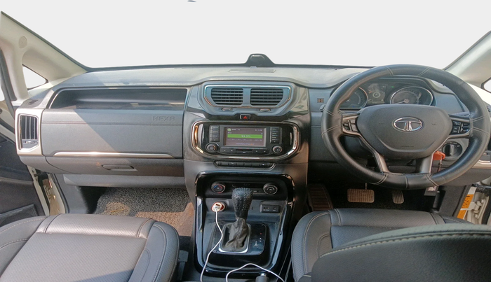 2017 Tata Hexa XTA 4X2 7 STR, Diesel, Automatic, 1,21,454 km, interior