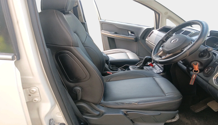 2017 Tata Hexa XTA 4X2 7 STR, Diesel, Automatic, 1,21,454 km, interior