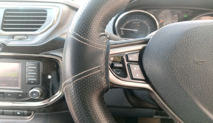 2017 Tata Hexa XTA 4X2 7 STR, Diesel, Automatic, 1,21,454 km, interior