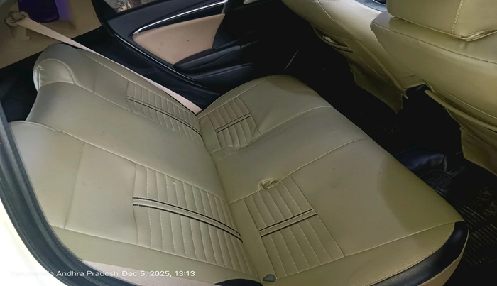 2016 Honda Jazz 1.2L I-VTEC V, Petrol, Manual, 1,16,621 km, interior