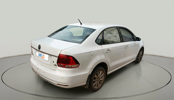 2015 Volkswagen Vento 1.2 TSI HIGHLINE PLUS AT, Petrol, Automatic, 1,02,925 km, exterior