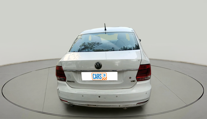 2015 Volkswagen Vento 1.2 TSI HIGHLINE PLUS AT, Petrol, Automatic, 1,02,925 km, exterior