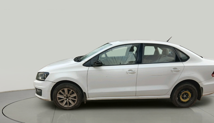 2015 Volkswagen Vento 1.2 TSI HIGHLINE PLUS AT, Petrol, Automatic, 1,02,925 km, exterior
