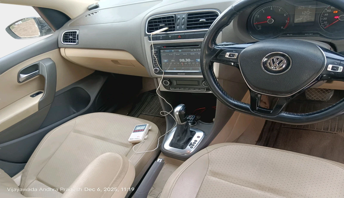 2015 Volkswagen Vento 1.2 TSI HIGHLINE PLUS AT, Petrol, Automatic, 1,02,925 km, interior