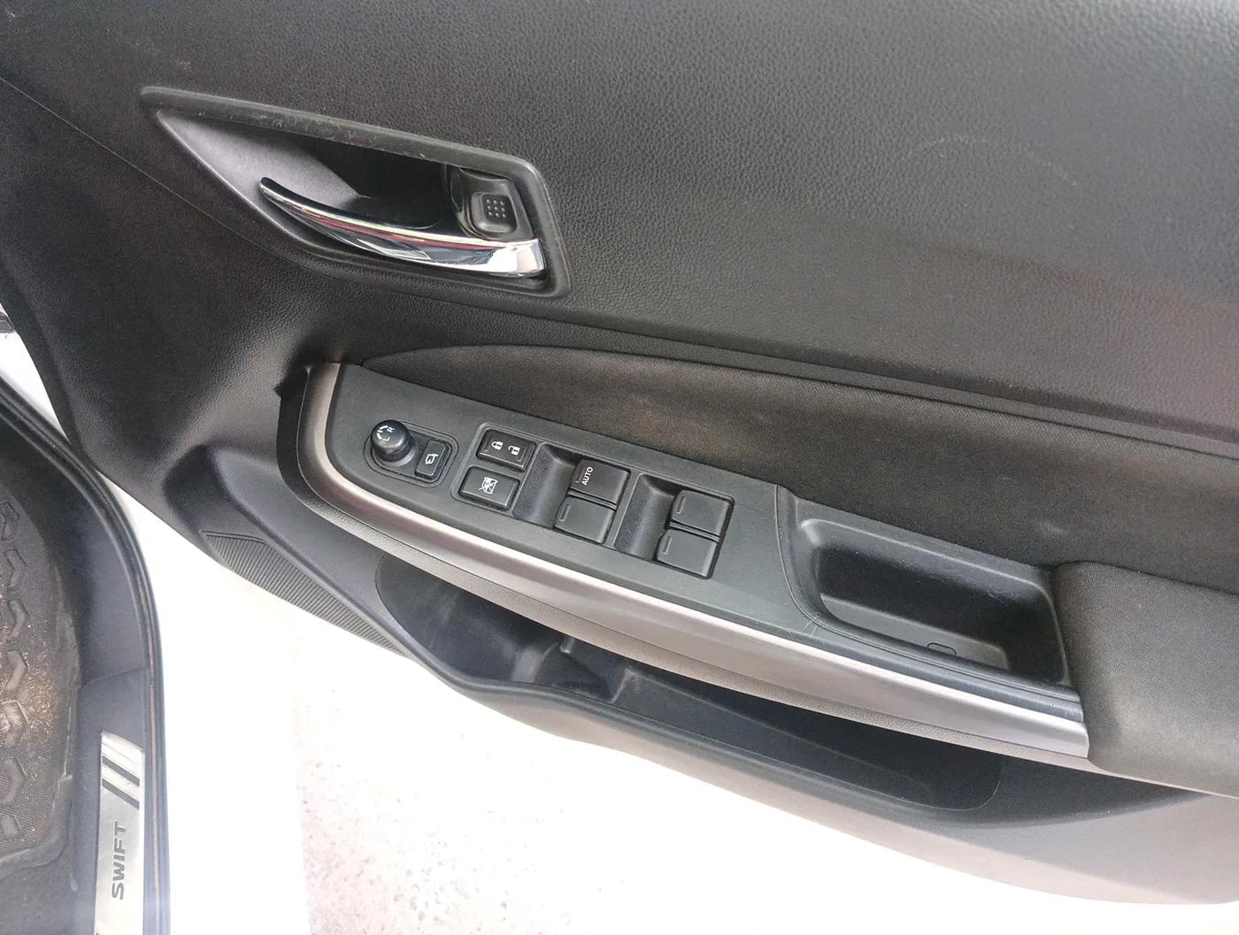 2022 Maruti Swift ZXI PLUS AMT, Petrol, Automatic, 74,454 km, interior