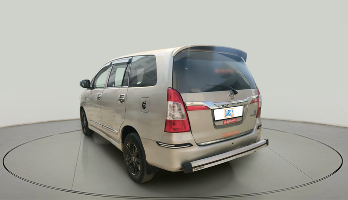 2014 Toyota Innova 2.5 G 7 STR, Diesel, Manual, 1,38,337 km, exterior