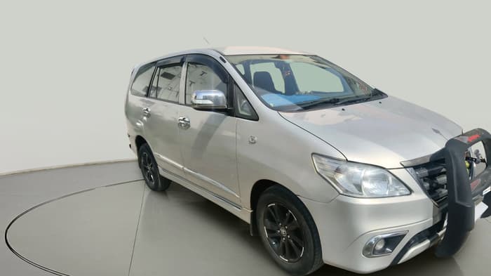 2014 Toyota Innova 2.5 G 7 STR, Diesel, Manual, 1,38,337 km, exterior