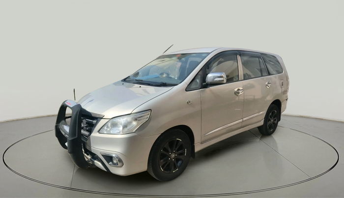 2014 Toyota Innova 2.5 G 7 STR, Diesel, Manual, 1,38,337 km, exterior