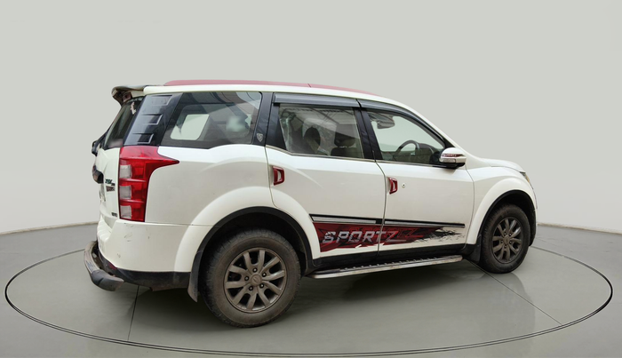 2017 Mahindra XUV500 W10, Diesel, Manual, 1,43,377 km, exterior