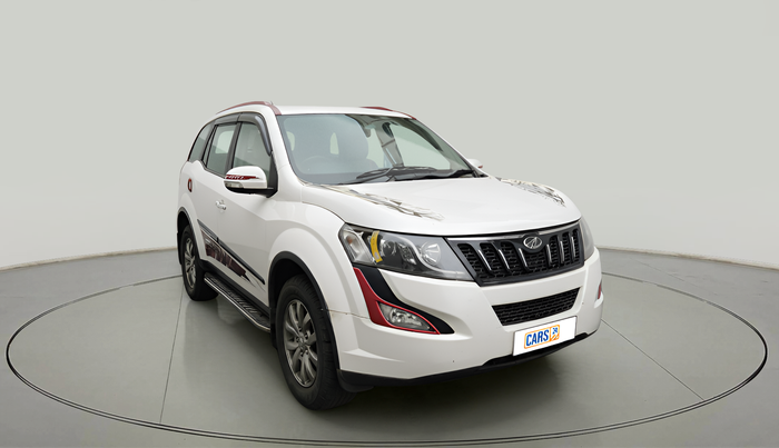 2017 Mahindra XUV500 W10, Diesel, Manual, 1,43,377 km, exterior