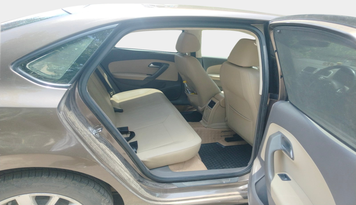 2016 Volkswagen Vento HIGHLINE 1.5 AT, Diesel, Automatic, 1,36,822 km, interior