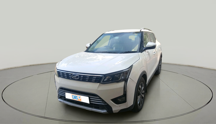 2019 Mahindra XUV300 W8 (O) 1.2 PETROL, Petrol, Manual, 1,55,276 km, exterior