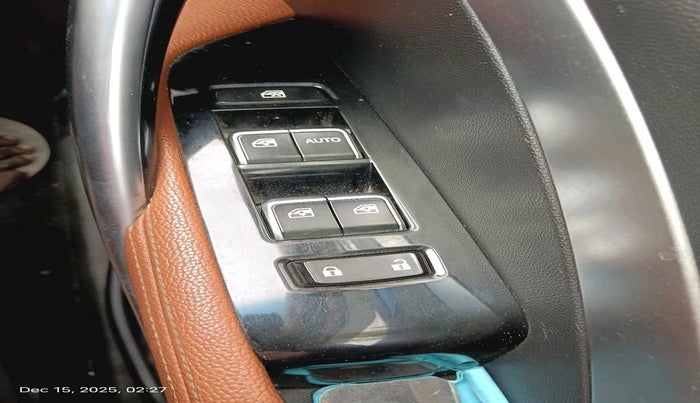 2021 MG HECTOR PLUS SELECT 2.0 DIESEL TURBO MT 7-STR, Diesel, Manual, 66,440 km, interior