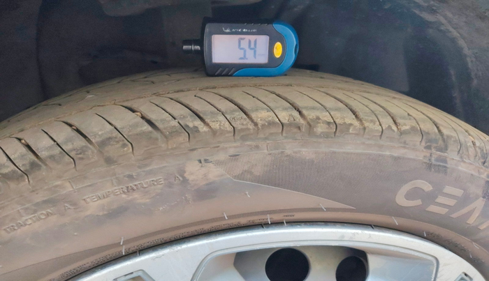 2017 Tata NEXON XT DIESEL, Diesel, Manual, 1,12,356 km, tyre