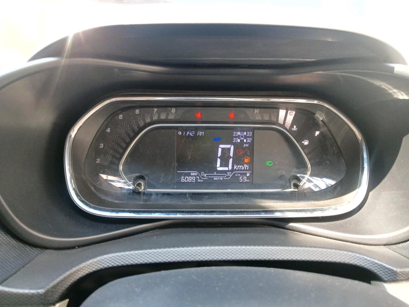 2022 Tata NEXON XZ PLUS (PREMIUM) PETROL, Petrol, Manual, 60,897 km, interior
