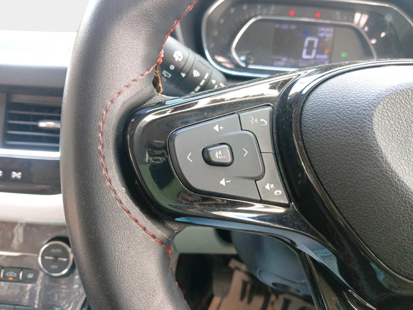 2022 Tata NEXON XZ PLUS (PREMIUM) PETROL, Petrol, Manual, 60,897 km, interior