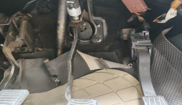 2016 Mahindra Kuv100 K8 D 6 STR, Diesel, Manual, 1,39,494 km, interior