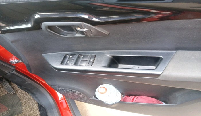 2018 Mahindra KUV 100 NXT K8 D 6 STR, Diesel, Manual, 97,844 km, interior