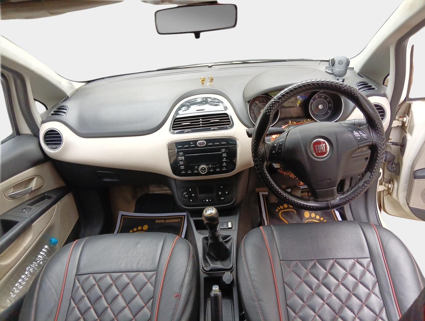 2015 Fiat Punto EVO EMOTION 1.3 MULTIJET, Diesel, Manual, 2,51,070 km, interior