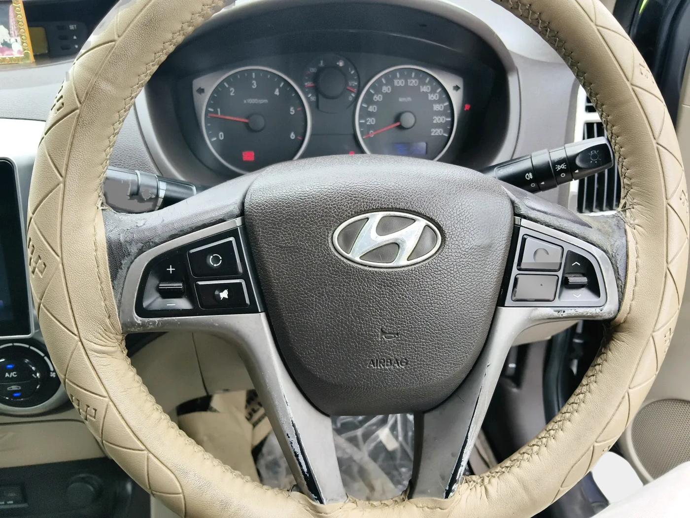 2011 Hyundai i20 SPORTZ (O) 1.4 CRDI, Diesel, Manual, 1,06,152 km, interior
