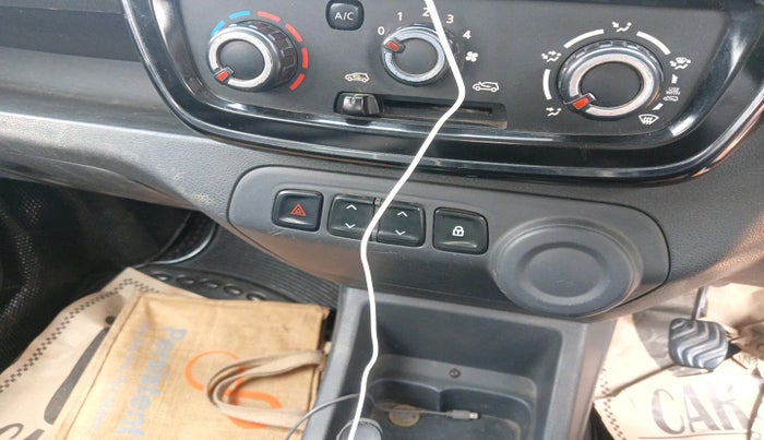 2015 Renault Kwid RXT 0.8, Petrol, Manual, 99,869 km, interior