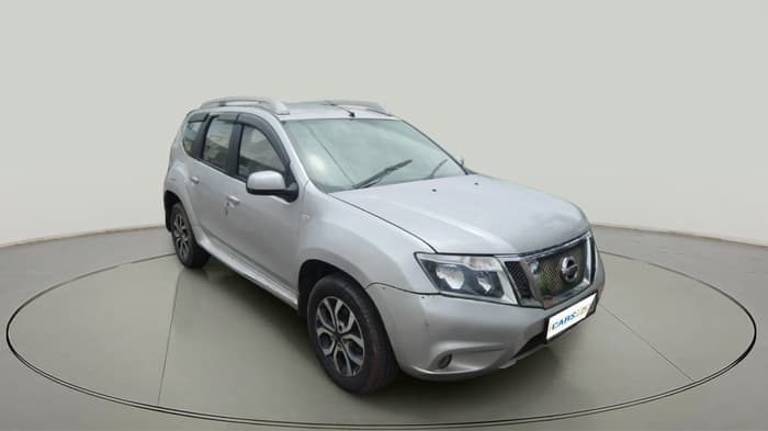 2014 Nissan Terrano XV D THP PREMIUM 110 PS, Diesel, Manual, 1,44,000 km, exterior