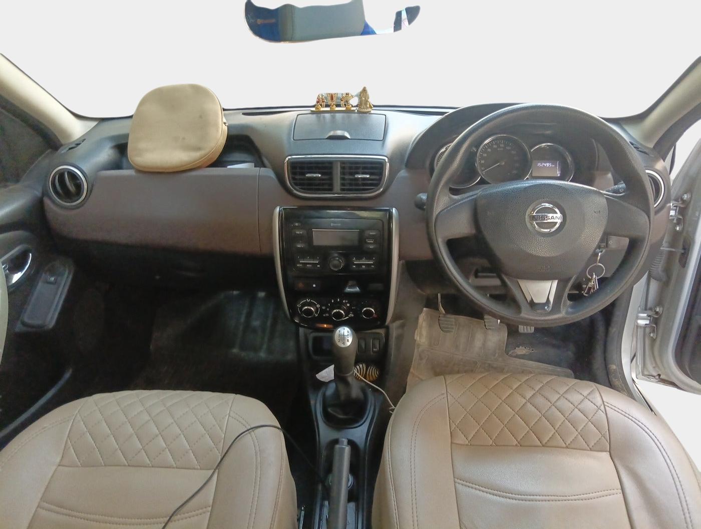 2018 Nissan Terrano XL (P), Petrol, Manual, 1,52,498 km, interior