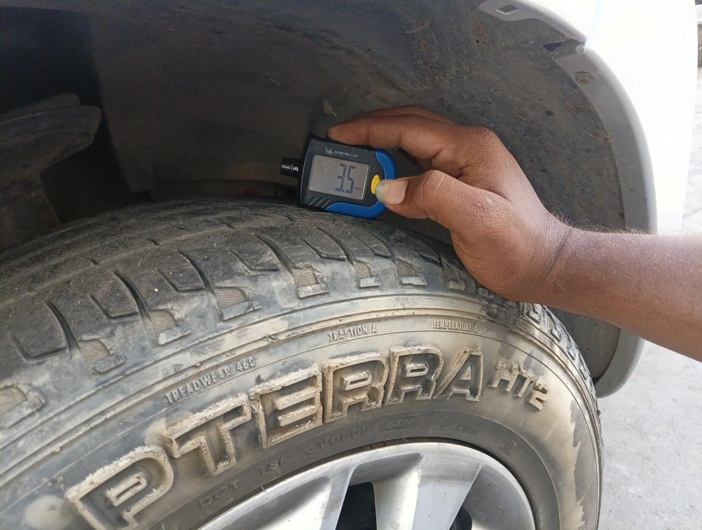 2018 Nissan Terrano XL (P), Petrol, Manual, 1,52,498 km, tyre