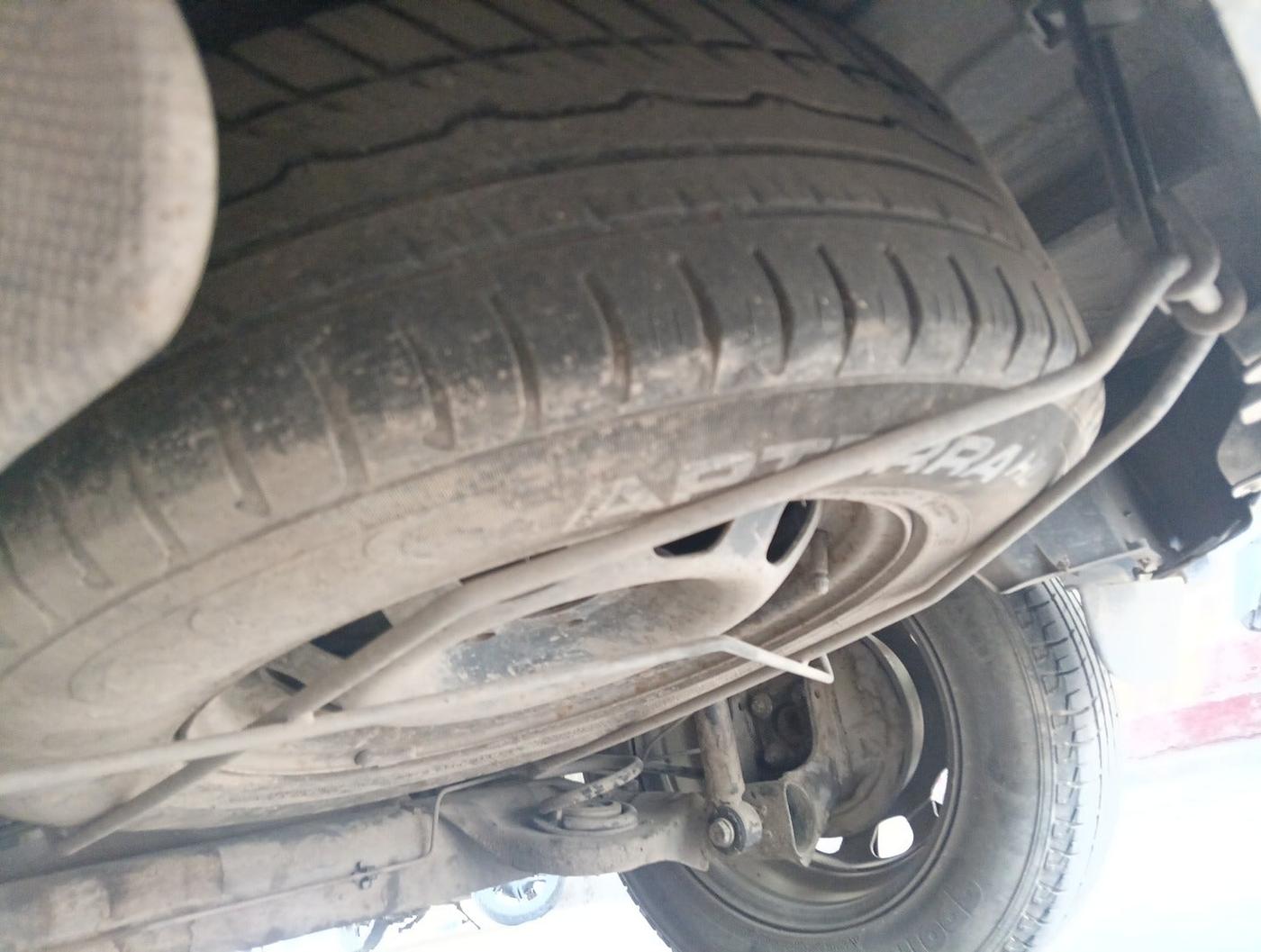 2018 Nissan Terrano XL (P), Petrol, Manual, 1,52,498 km, tyre