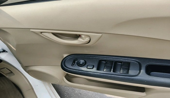 2015 Honda Amaze 1.2L I-VTEC S, Petrol, Manual, 46,230 km, interior