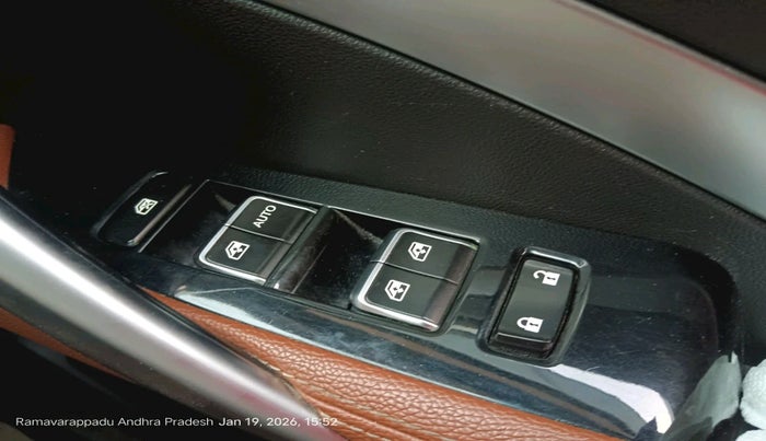 2020 MG HECTOR PLUS SHARP 1.5 PETROL TURBO DCT 6-STR, Petrol, Automatic, 37,626 km, interior