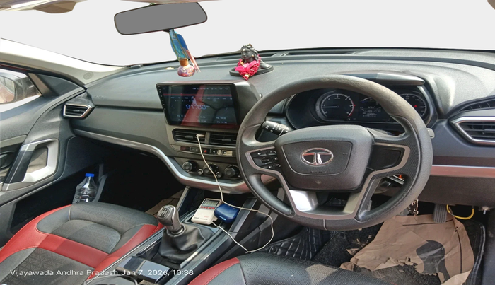 2020 Tata Harrier XM 2.0L KRYOTEC, Diesel, Manual, 1,33,260 km, interior