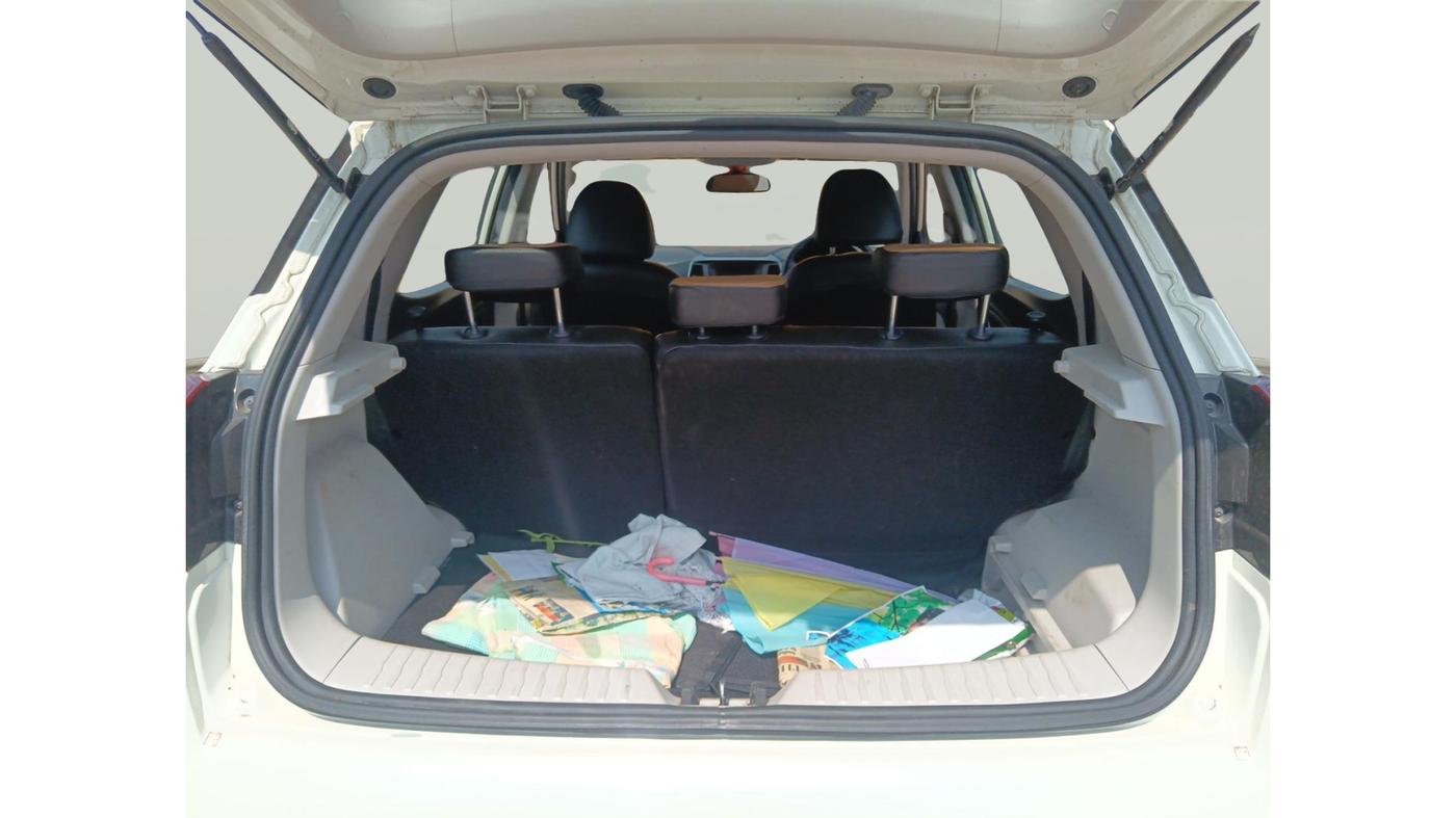 2020 Mahindra XUV300 W6 1.2 PETROL, Petrol, Manual, 34,096 km, exterior