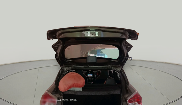 2017 Renault Kwid RXT 1.0 AMT, Petrol, Automatic, 22,648 km, exterior