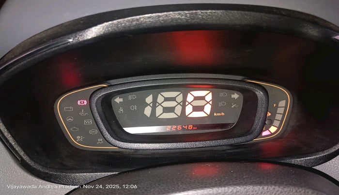 2017 Renault Kwid RXT 1.0 AMT, Petrol, Automatic, 22,648 km, interior