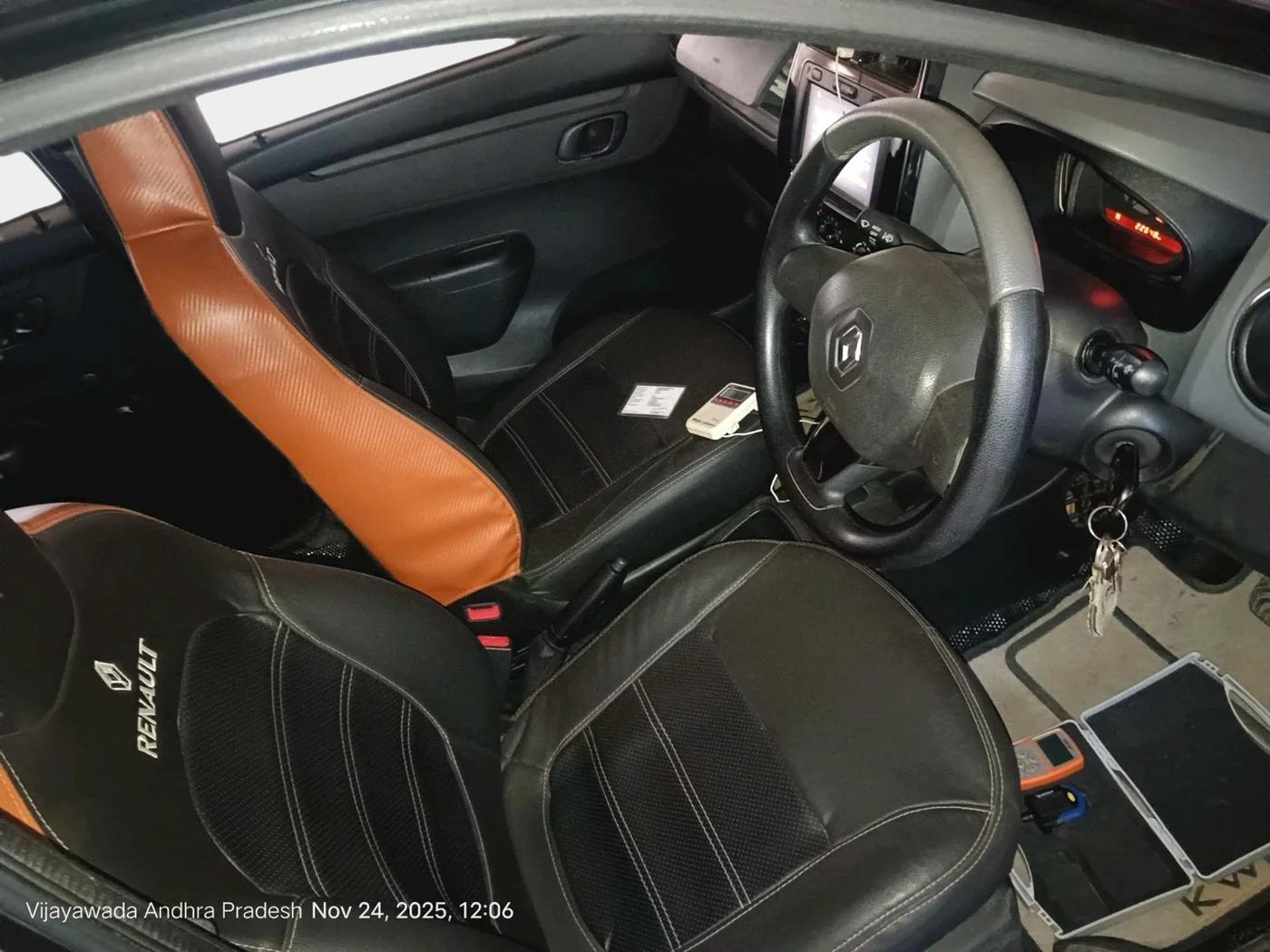 2017 Renault Kwid RXT 1.0 AMT, Petrol, Automatic, 22,648 km, interior