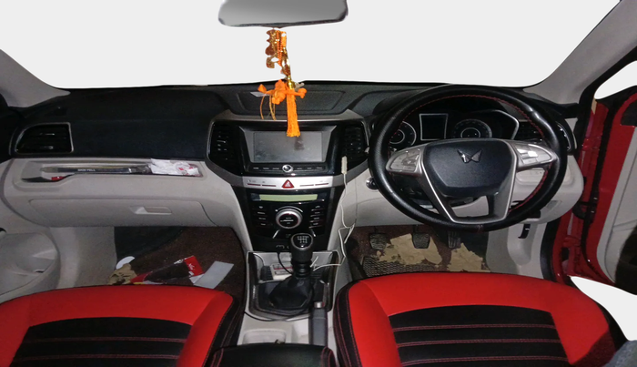 2023 Mahindra XUV300 W8 1.5 DIESEL, Diesel, Manual, 44,292 km, interior