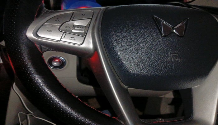 2023 Mahindra XUV300 W8 1.5 DIESEL, Diesel, Manual, 44,292 km, interior