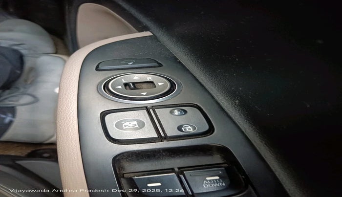 2015 Hyundai Grand i10 ASTA 1.2 KAPPA VTVT, Petrol, Manual, 98,218 km, interior