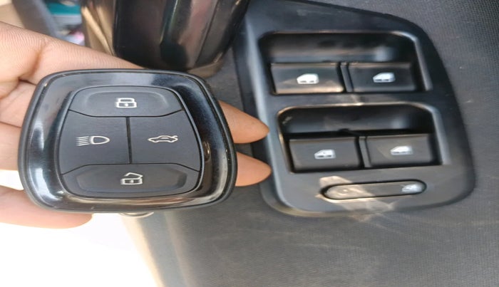 2023 Tata Harrier XT PLUS 2.0L KRYOTEC DARK EDITON, Diesel, Manual, 57,244 km, interior