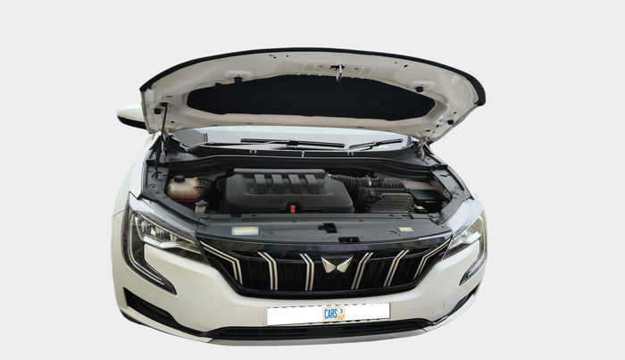 2022 Mahindra XUV700 AX 7 P AT 7 STR, Petrol, Automatic, 23,655 km, exterior